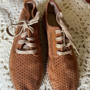 CATHERINE MALANDRINO SEMI PERFORATED ESPADRILLE NEW SIZE 9